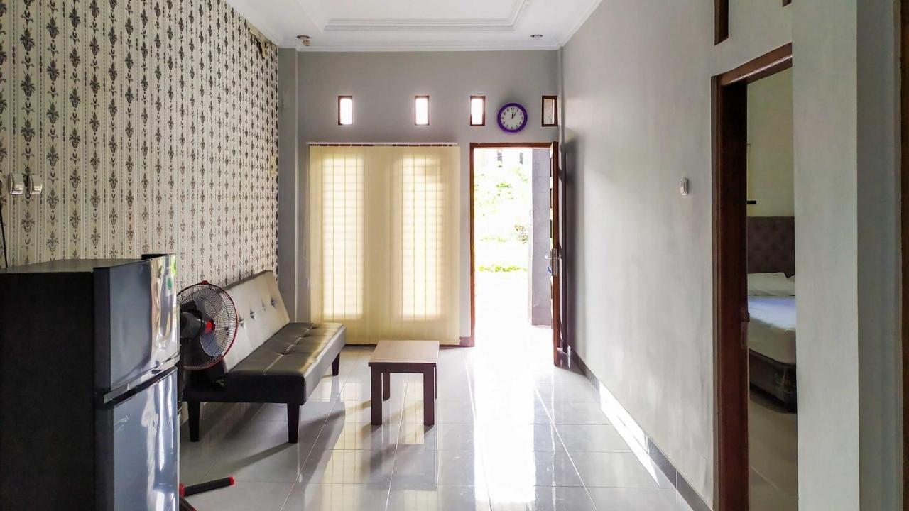 Omah Leren Mitra Reddoorz Near Gembiraloka Zoo Yogyakarta酒店 外观 照片