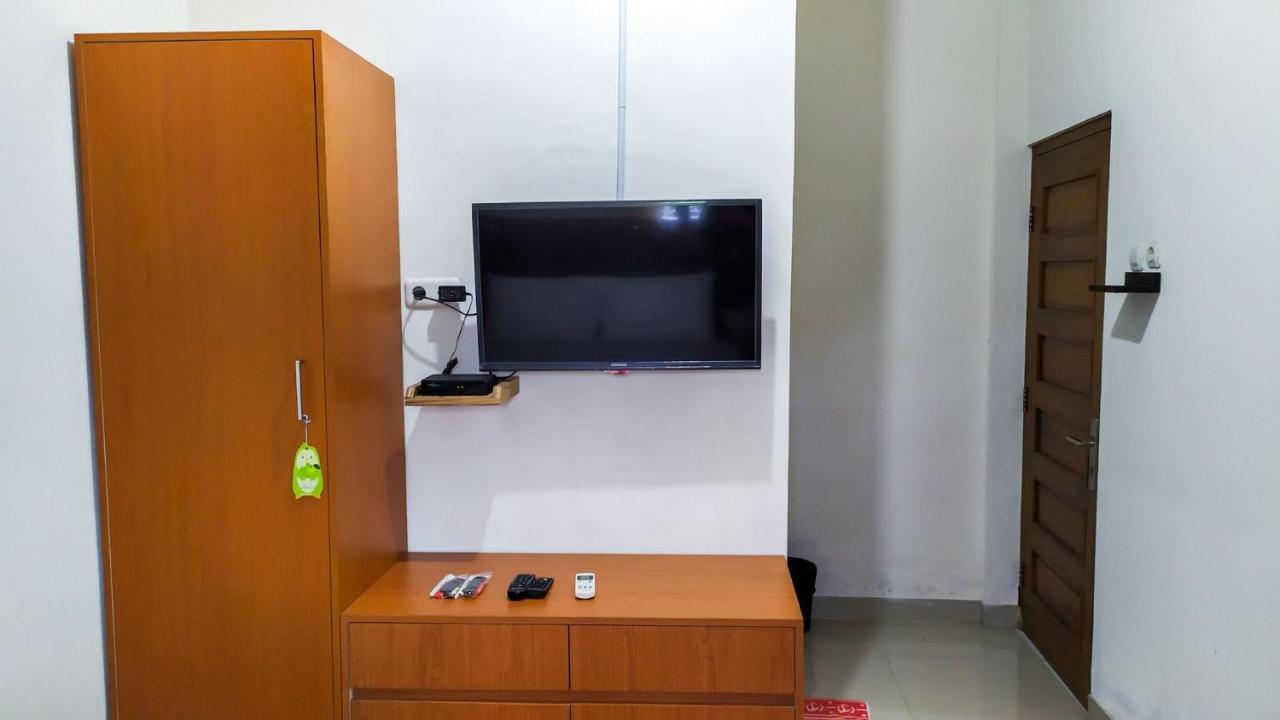 Omah Leren Mitra Reddoorz Near Gembiraloka Zoo Yogyakarta酒店 外观 照片