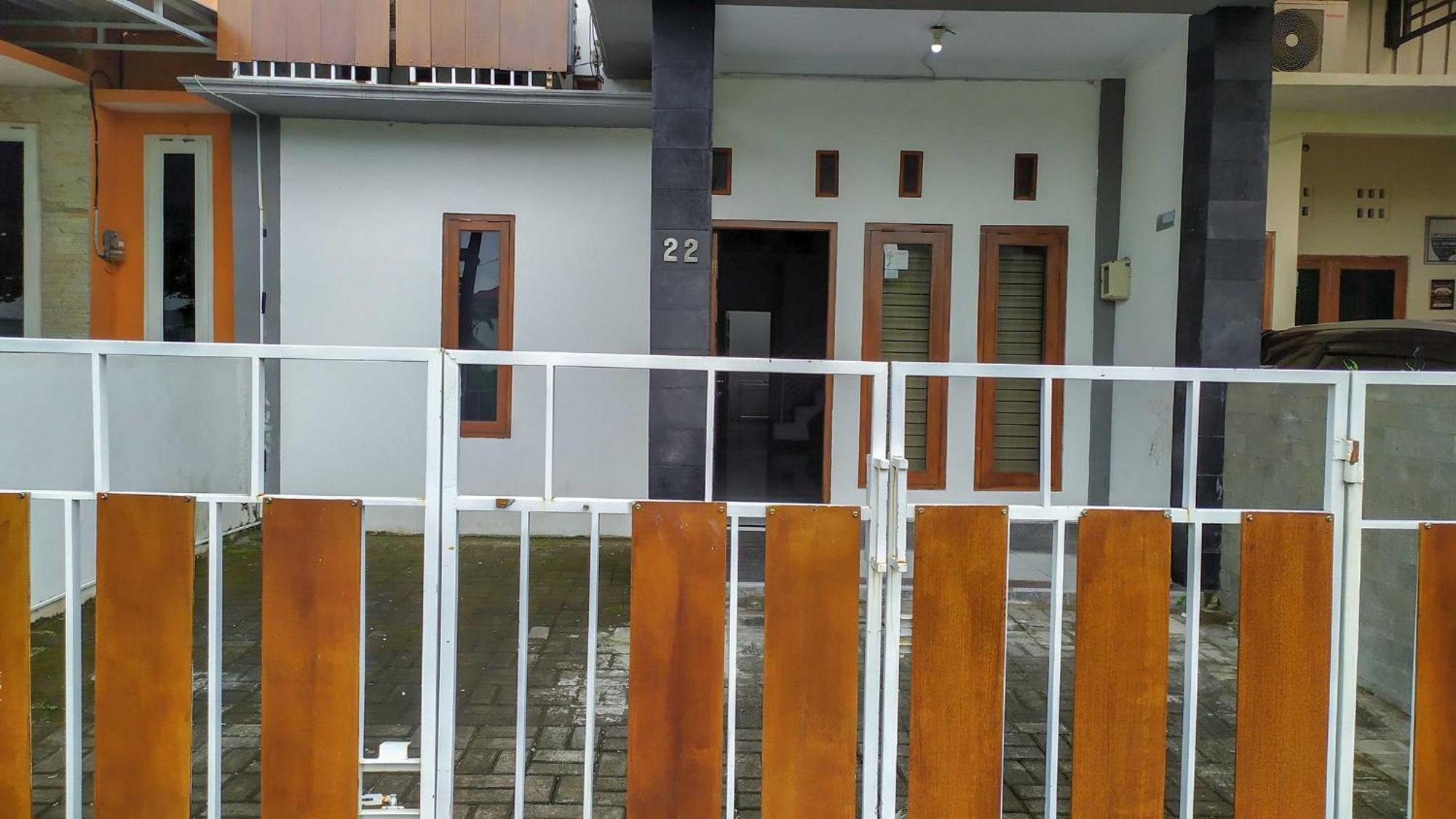 Omah Leren Mitra Reddoorz Near Gembiraloka Zoo Yogyakarta酒店 外观 照片